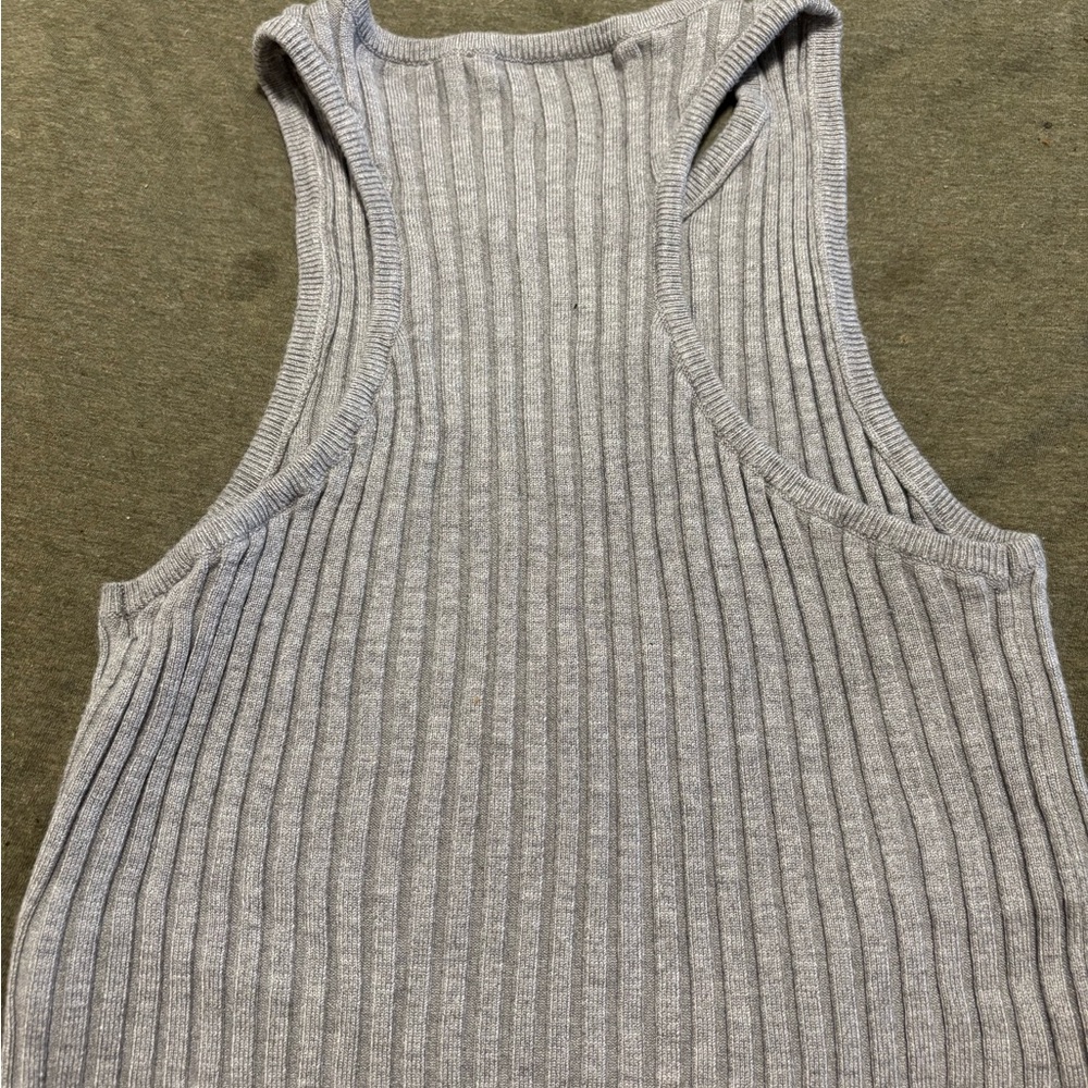 Gray Ribbed Sleeveless Top - Picture 2 of 3